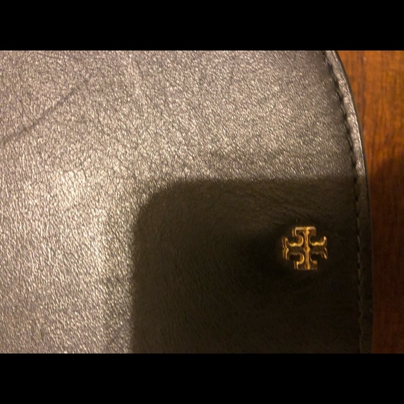 Reposhing. EUC. Authentic - Picture 5 of 7